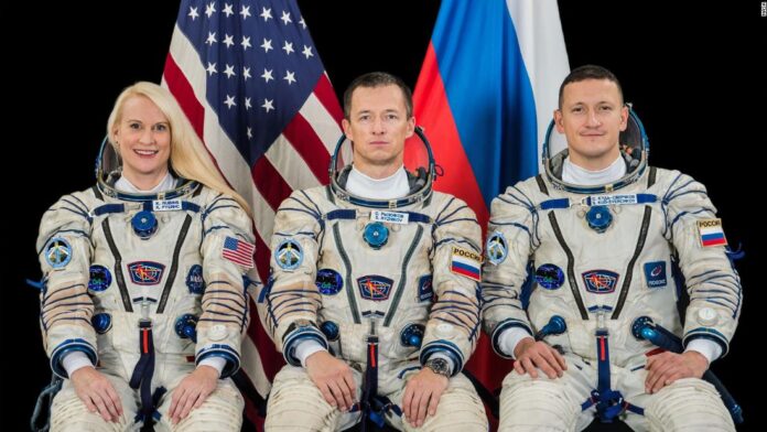 nasa-astronaut,-russian-cosmonauts-prepare-for-launch-to-space-station