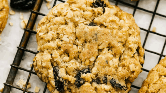 the-best-oatmeal-raisin-cookies